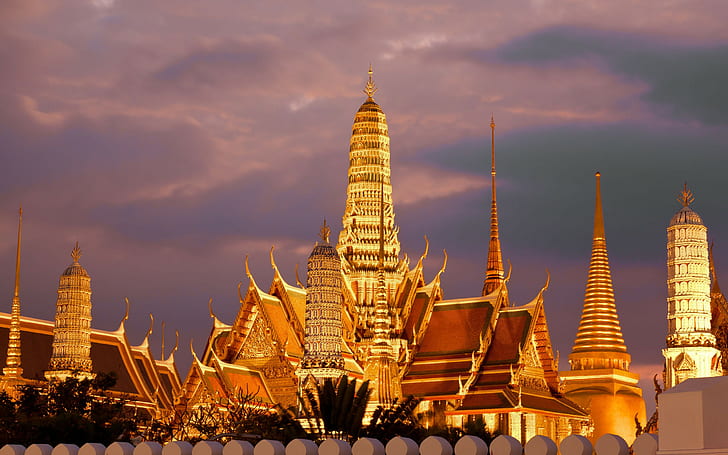 Serene Bangkok: Temples, Spas & Rooftop Evenings