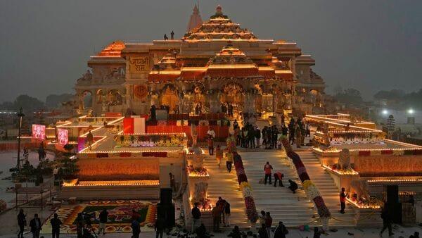 Divine Ayodhya & Spiritual Varanasi Tour