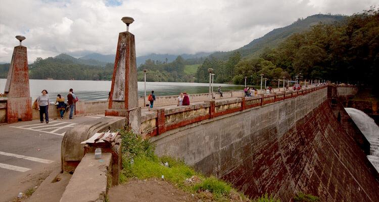 Kerala Waterfalls, Backwaters & Beach Escape